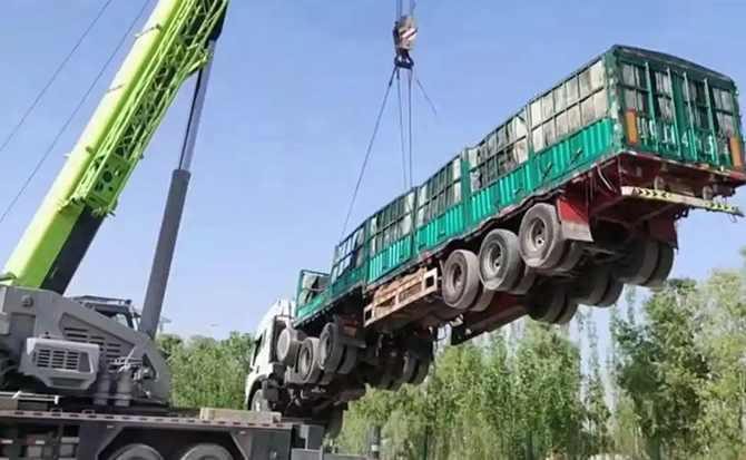 罗甸道路脱困救援案例